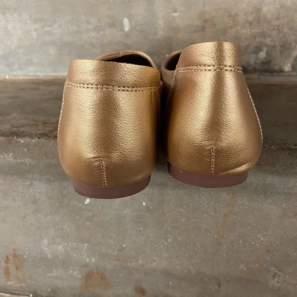 Chic Gold Women's Flats - Picture 6 of 7
